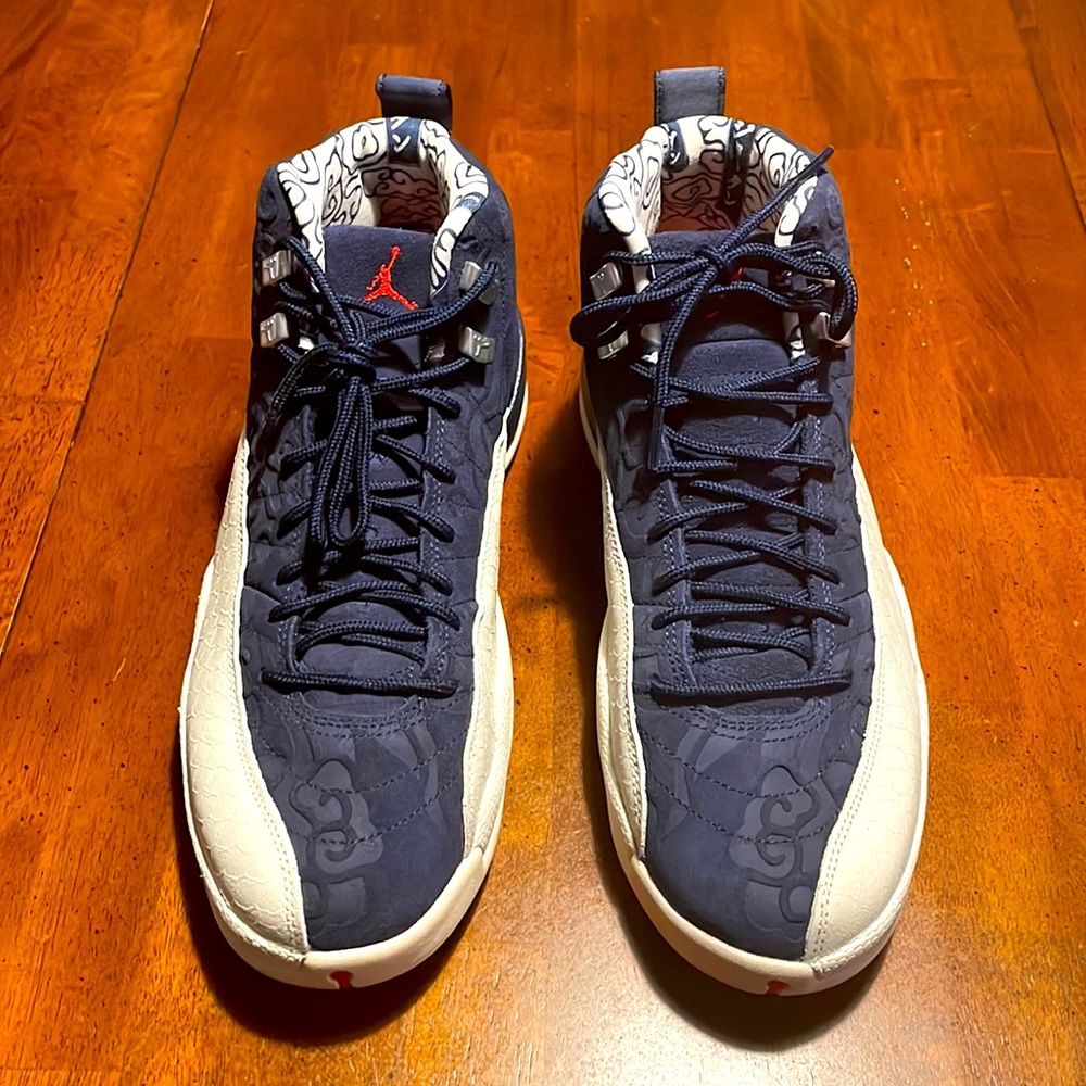 Air Jordan 12 International Flight